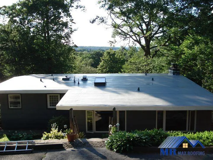 Shingle Roof Installers Vancouver Cost 45 PVC roof on a house