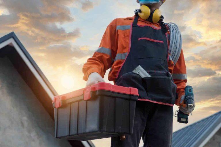 roof-repair-contractor