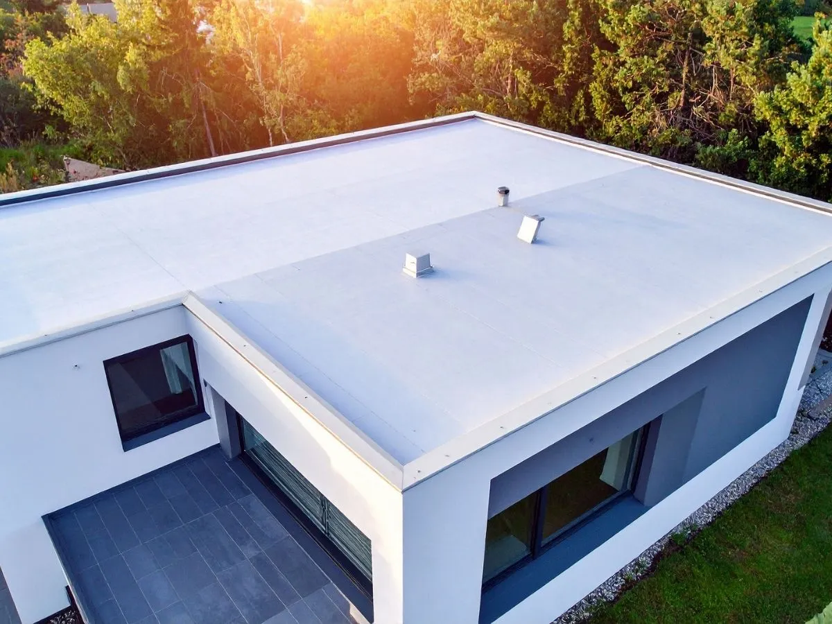 roof lifespan in British Columbia